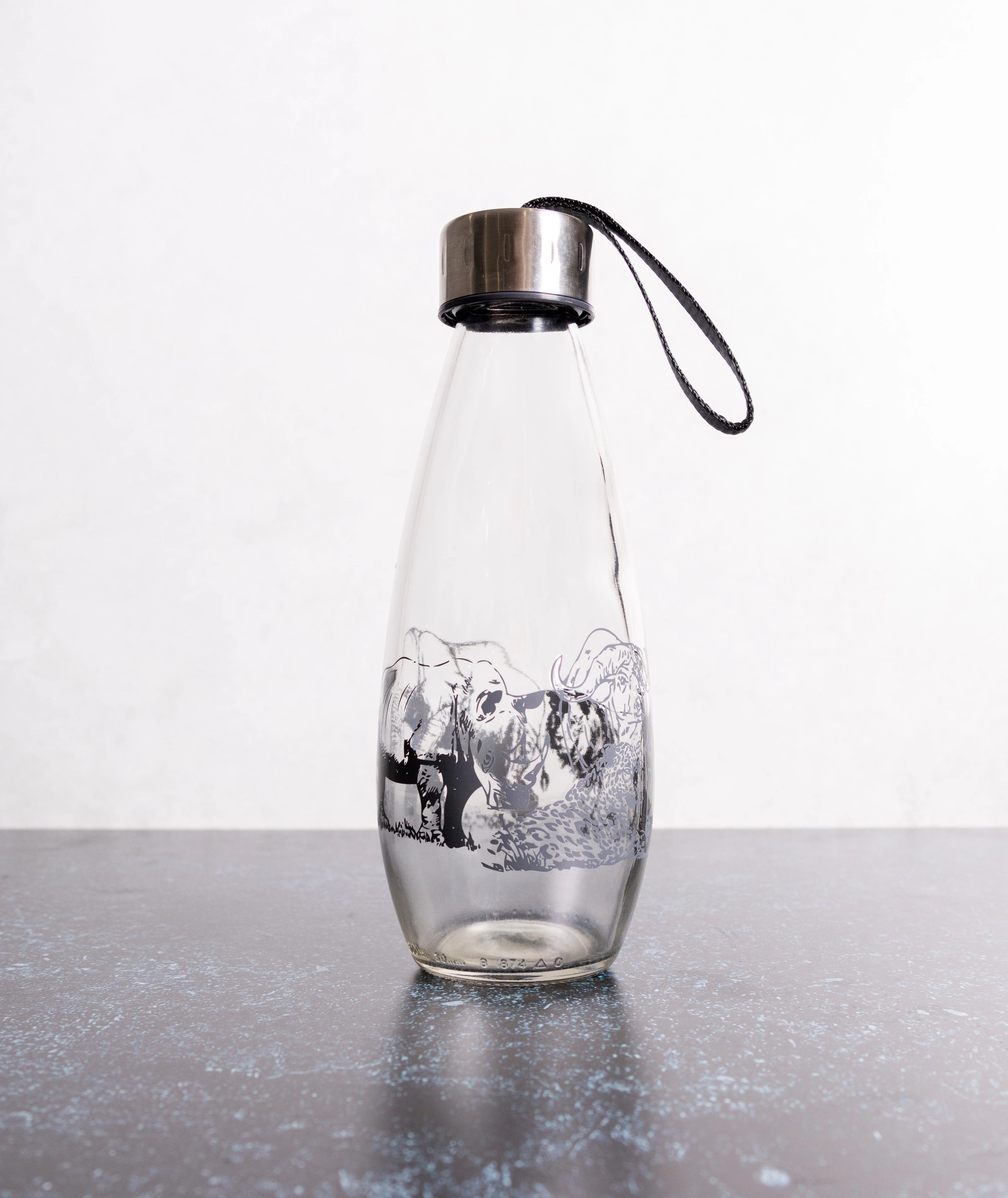 Consol Glass Big 5 Water Bottle 500ml With Handle Lid - Image 3