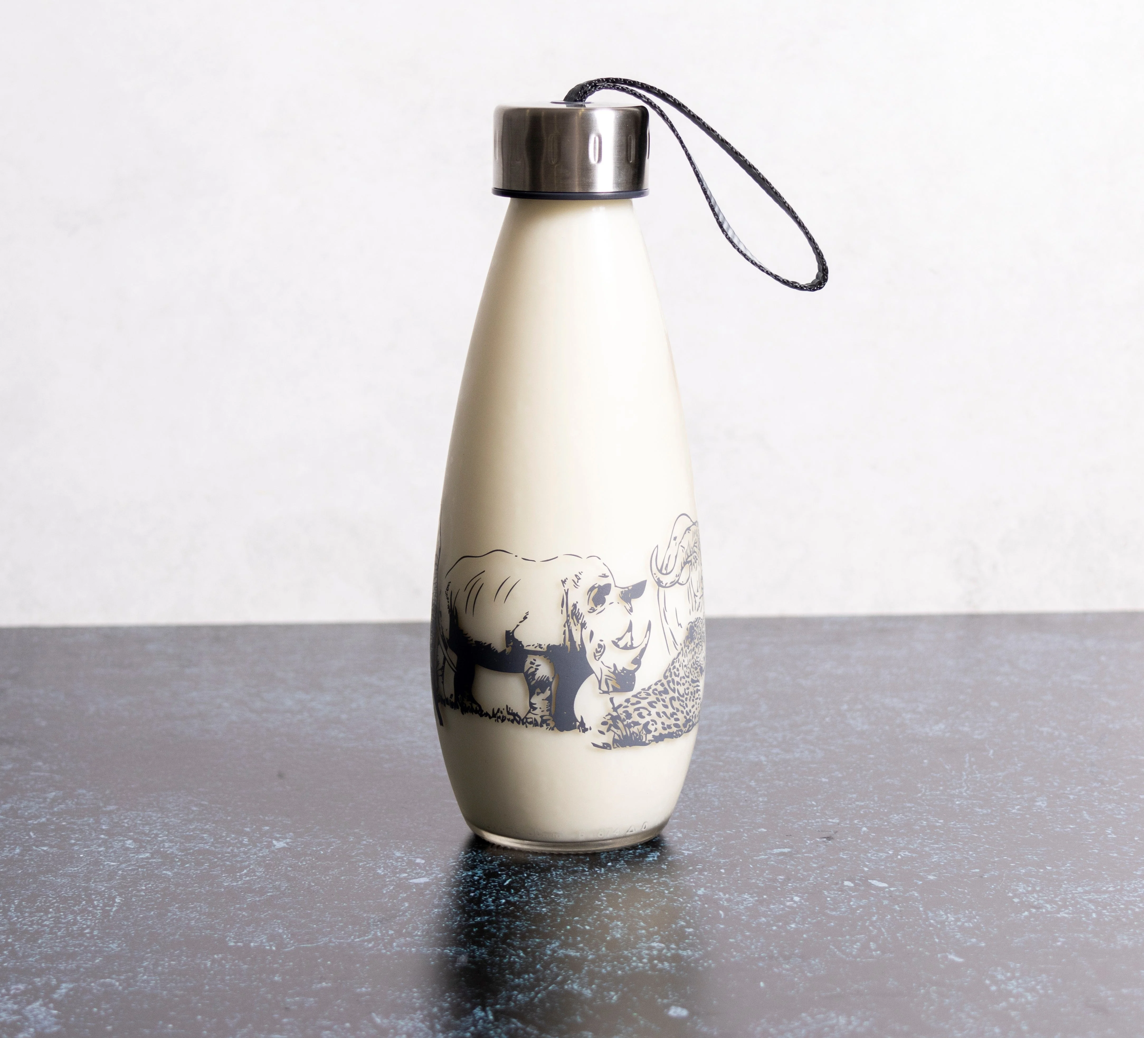 Consol Glass Big 5 Water Bottle 500ml With Handle Lid - Image 4