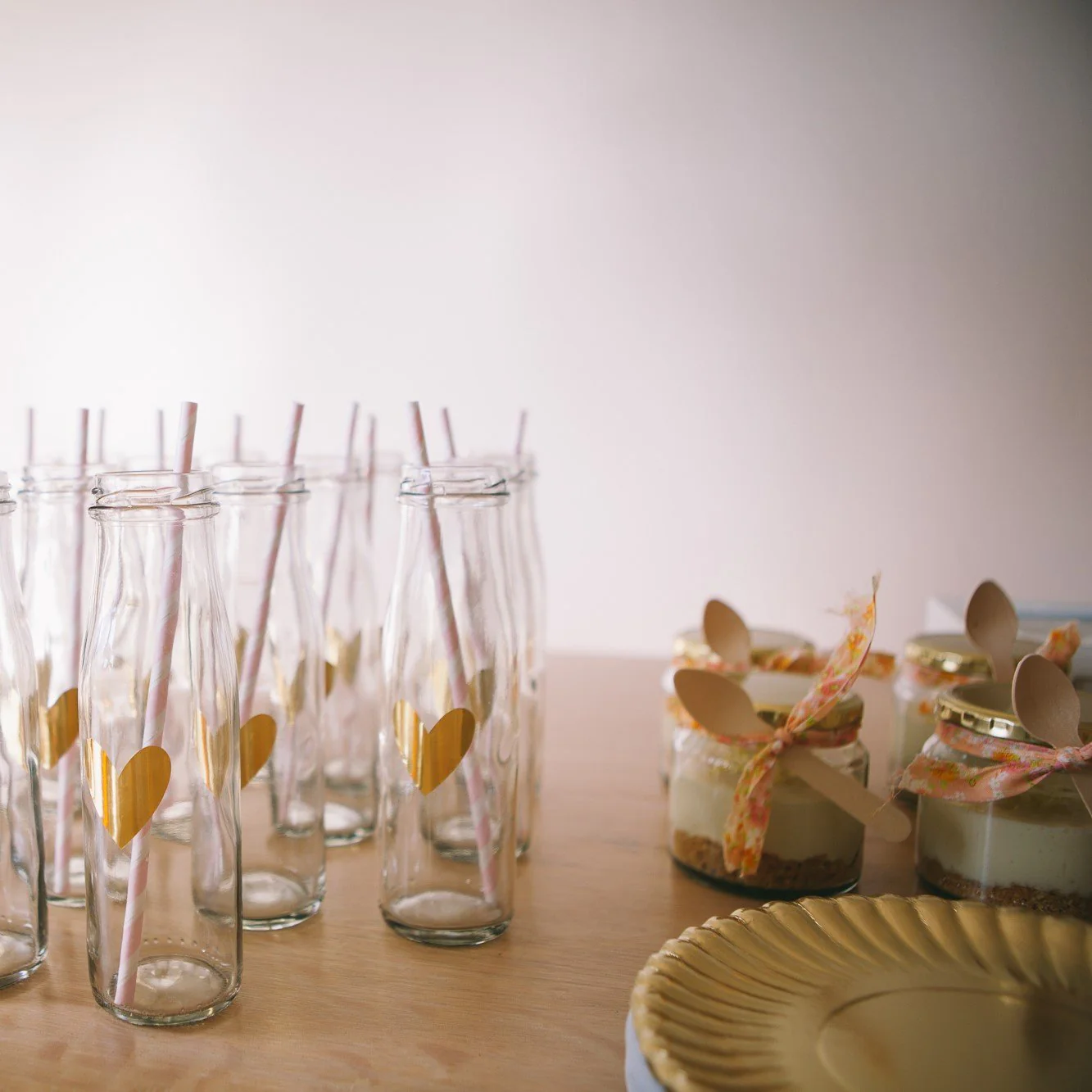 Consol Glass Chutney Bottle 250ml with Gold lid (24 Carton Pack) - Image 4